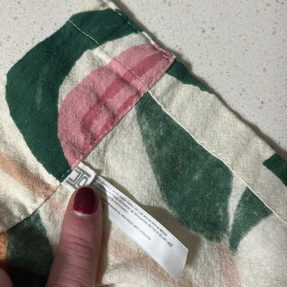 Urban Outfitters Allover Fruits Patterned Shower Curtain - Picture 6 of 6